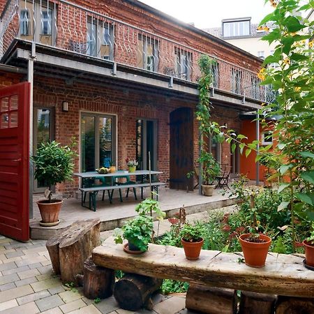 Апартаменты Beautiful And Cozy Remise For Up To 6 Guests Берлин Экстерьер фото