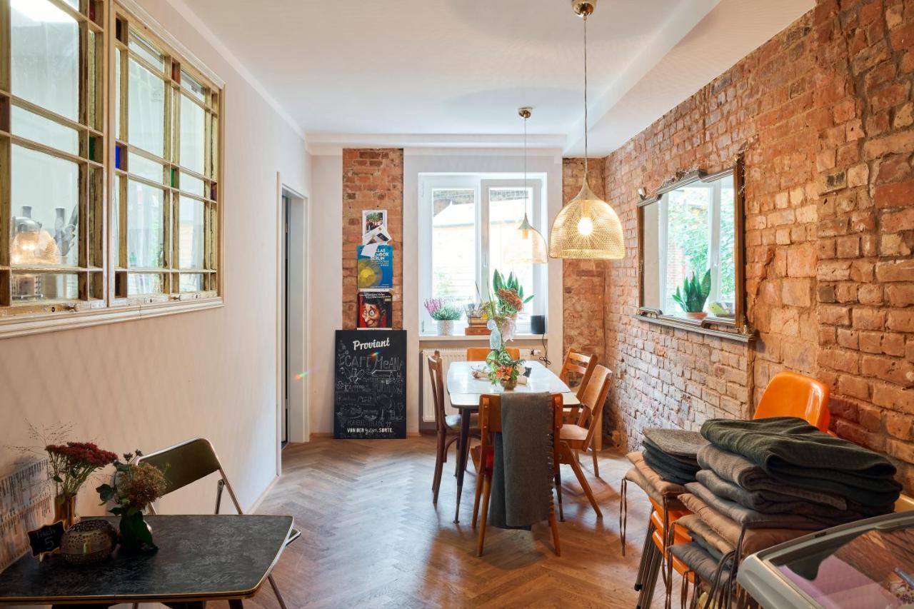Апартаменты Beautiful And Cozy Remise For Up To 6 Guests Берлин Экстерьер фото