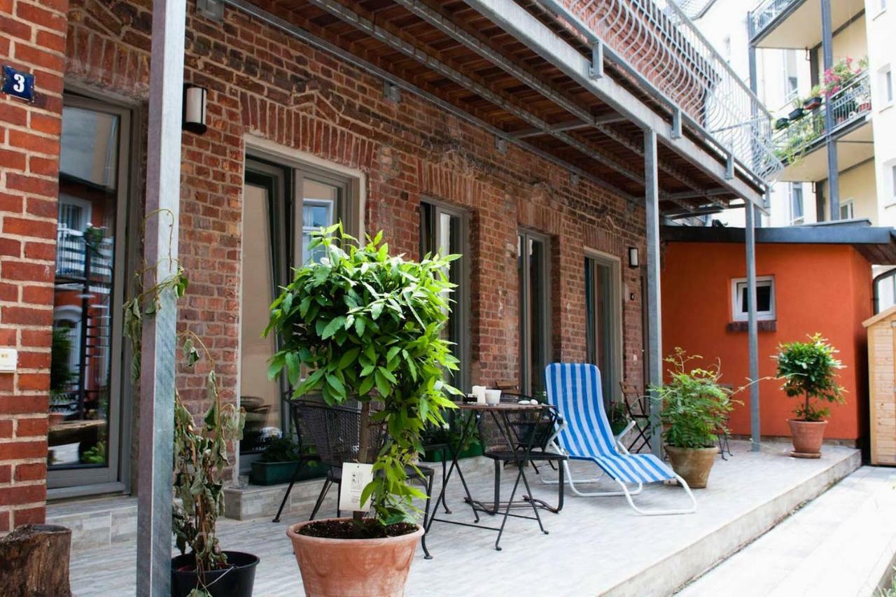 Апартаменты Beautiful And Cozy Remise For Up To 6 Guests Берлин Экстерьер фото